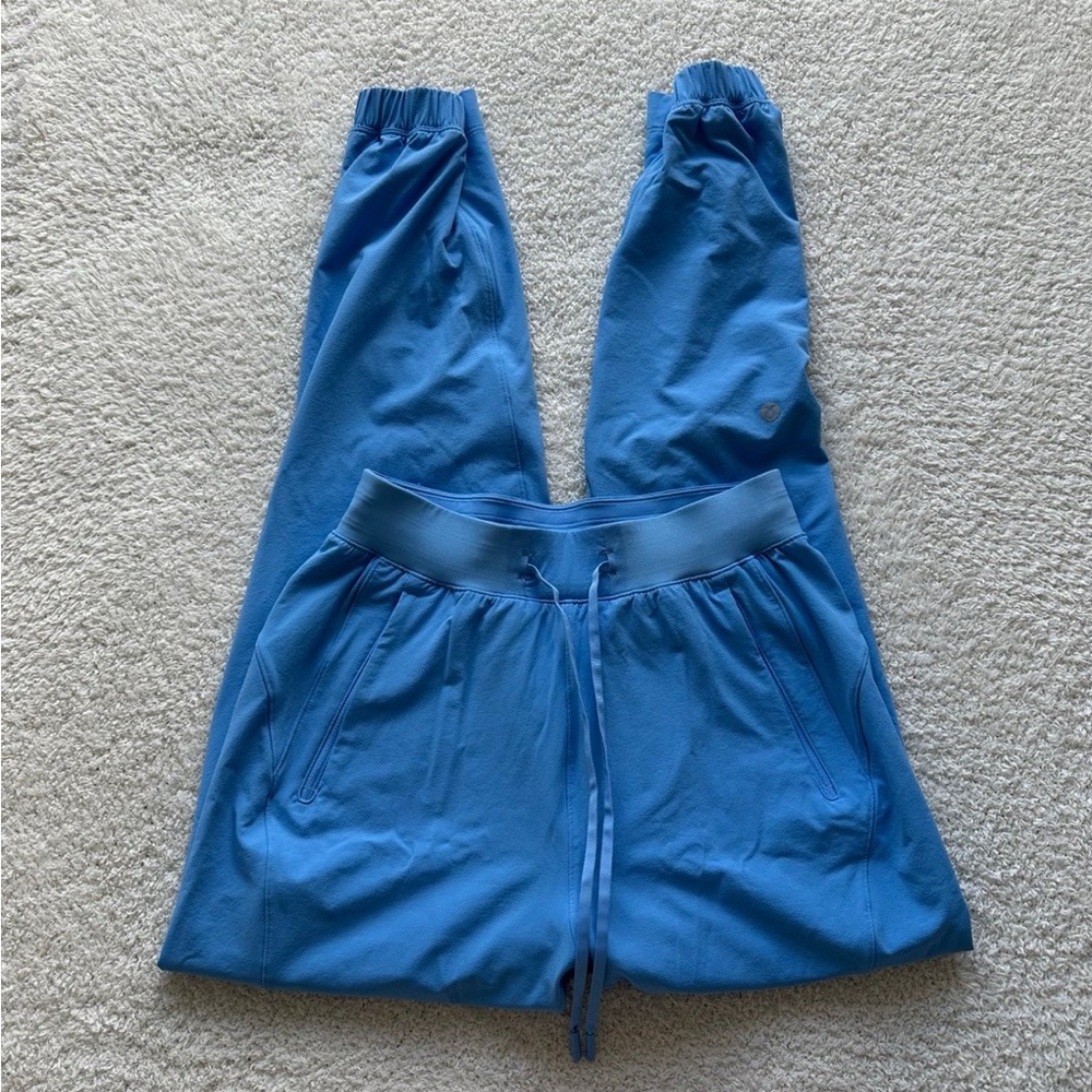 NWOT Women's License to Train Joggers